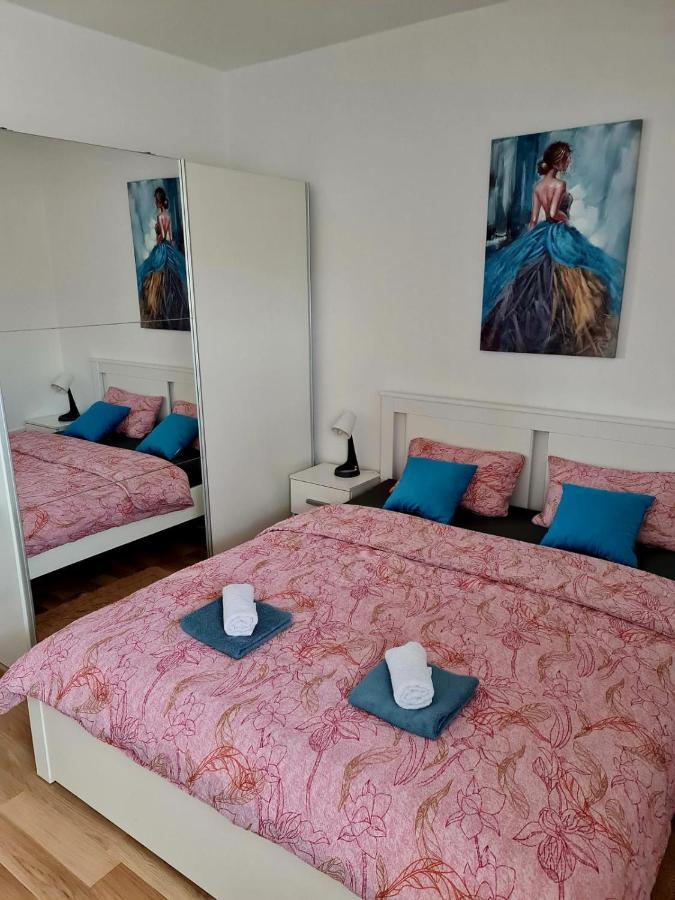Apartment Pemper - Self Check In And Check Out Otočac Extérieur photo