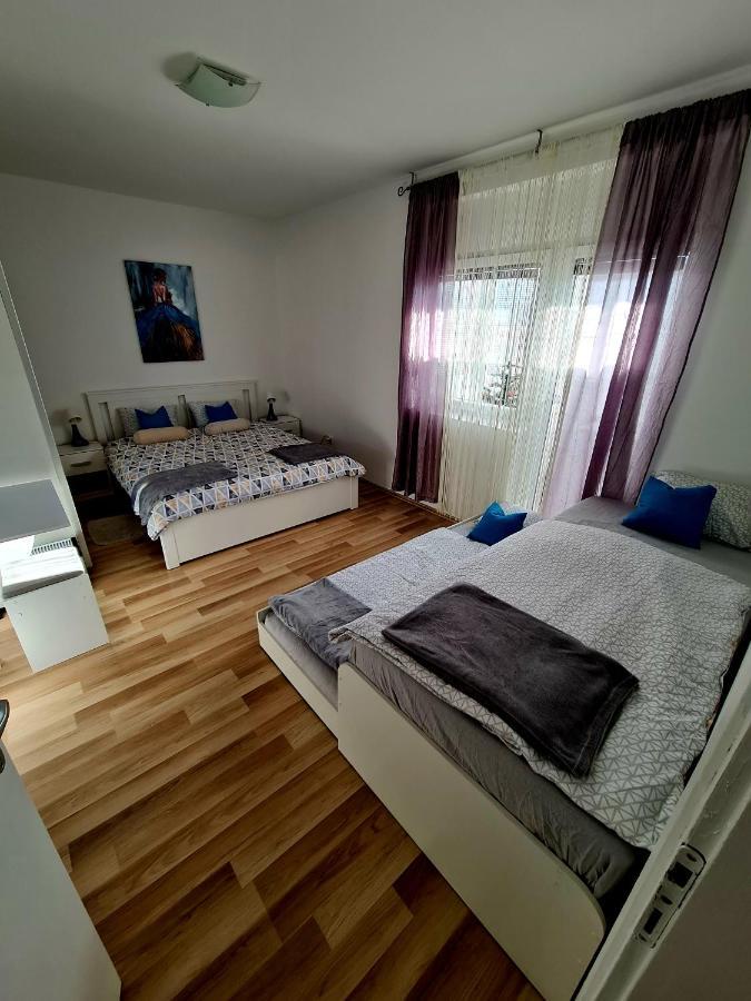 Apartment Pemper - Self Check In And Check Out Otočac Extérieur photo