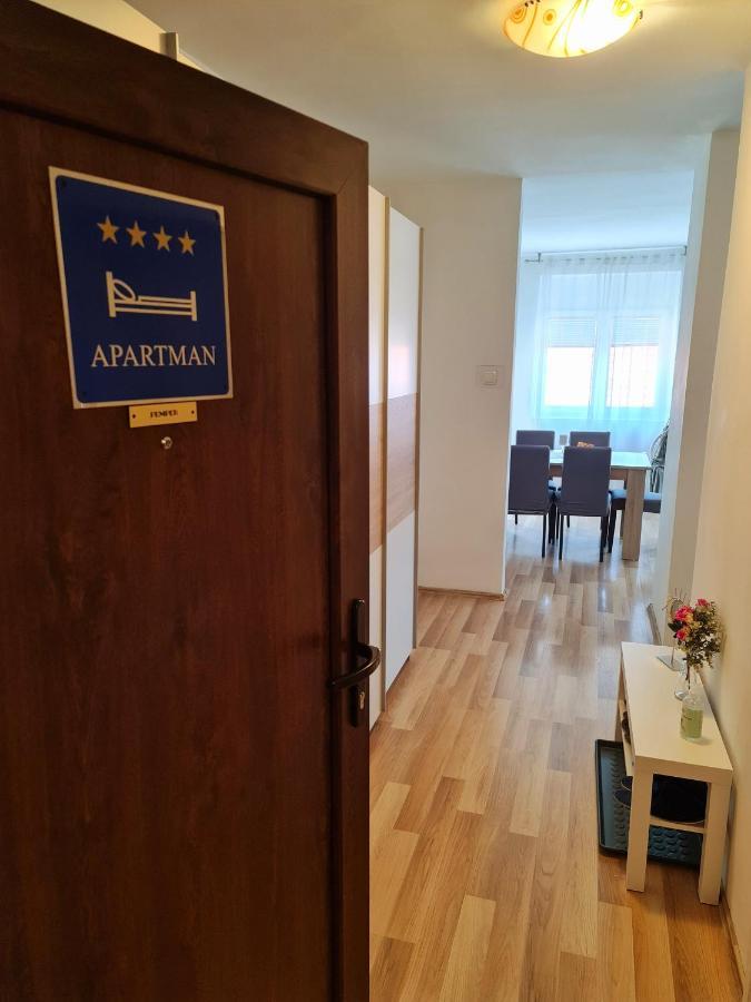 Apartment Pemper - Self Check In And Check Out Otočac Extérieur photo