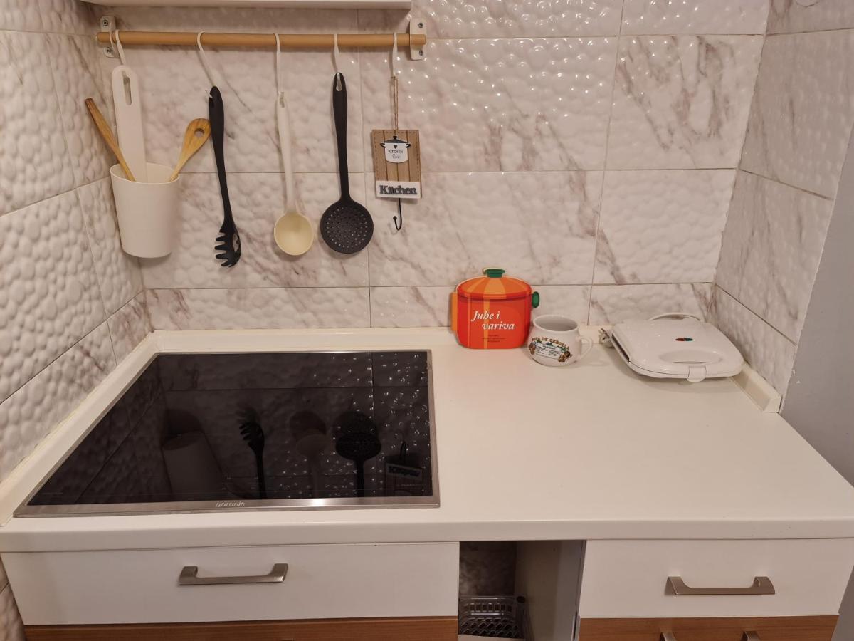 Apartment Pemper - Self Check In And Check Out Otočac Extérieur photo