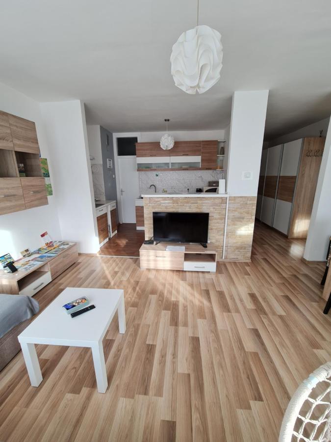 Apartment Pemper - Self Check In And Check Out Otočac Extérieur photo