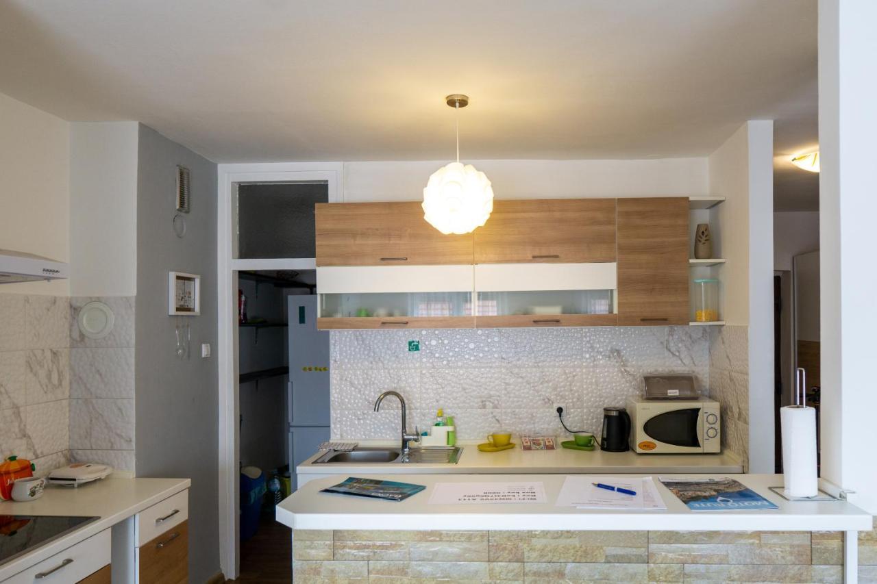 Apartment Pemper - Self Check In And Check Out Otočac Extérieur photo