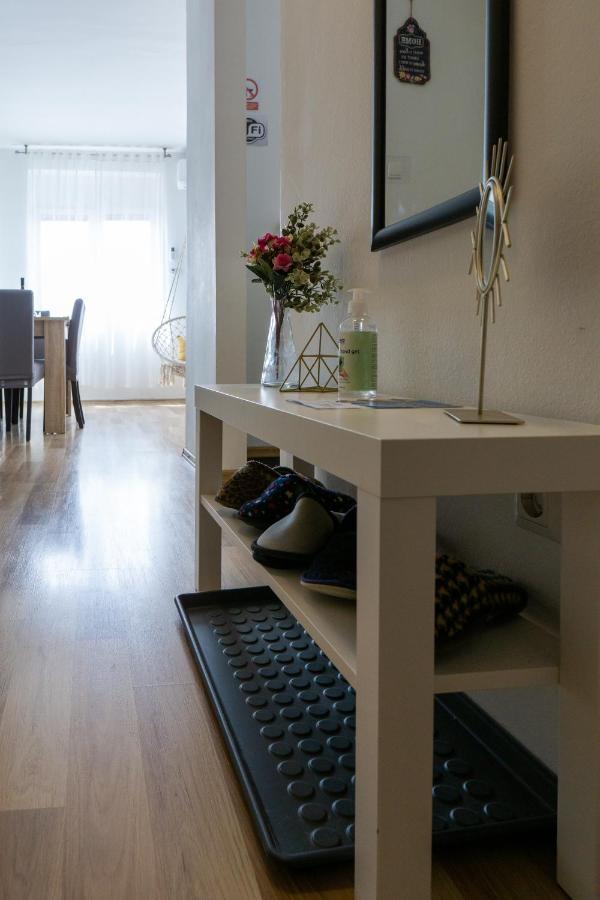 Apartment Pemper - Self Check In And Check Out Otočac Extérieur photo